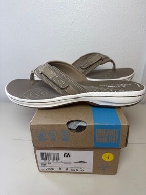Clarks Cloudsteppers Breeze Sea Sandals Taupe size 9 NIB